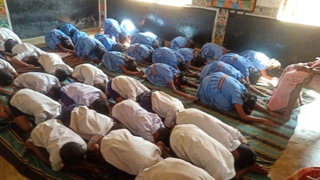 Matri-Pitri Pujan Divas was celebrated by the seekers of Sant Shri ...
